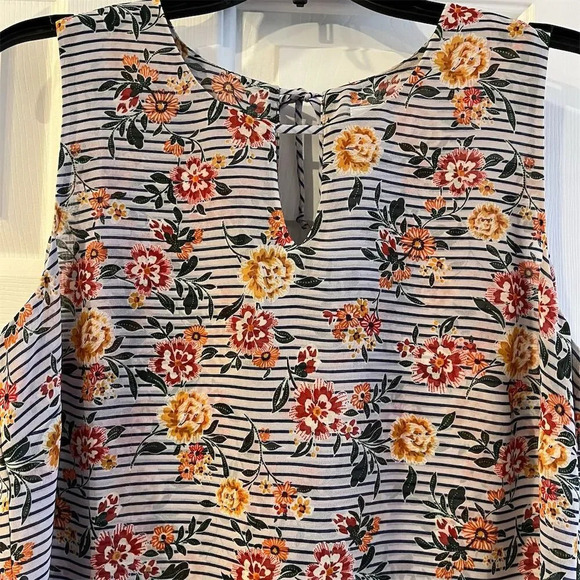 CAbi Women's Penelope Floral Stripe Blouse Size M Multicolor Sleeveless - Picture 3 of 7